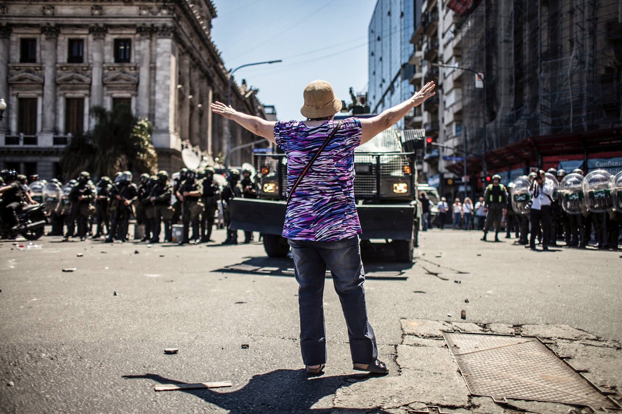 capitalismo runfla - Lobo Suelto!